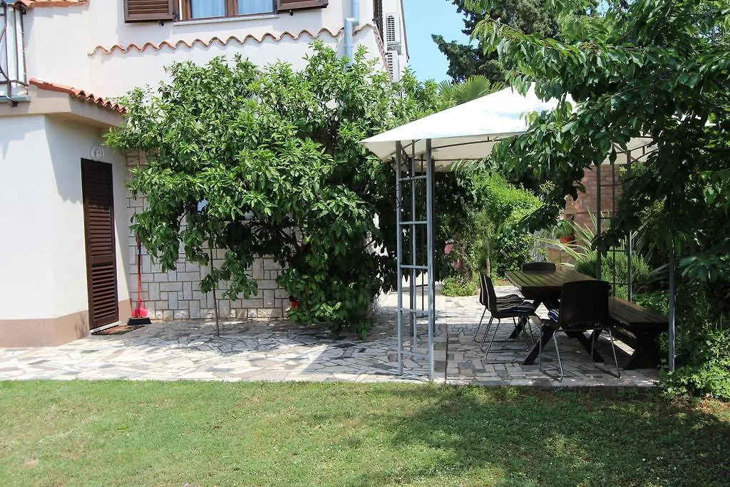 Apartments Lara Croatia