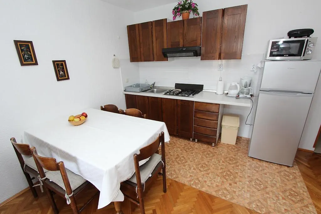 Apartments Lara