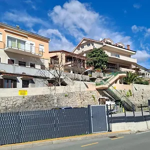 apartments-komel.primorje-gorskikotar.com/