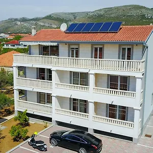 Jozic , Traù Croazia
